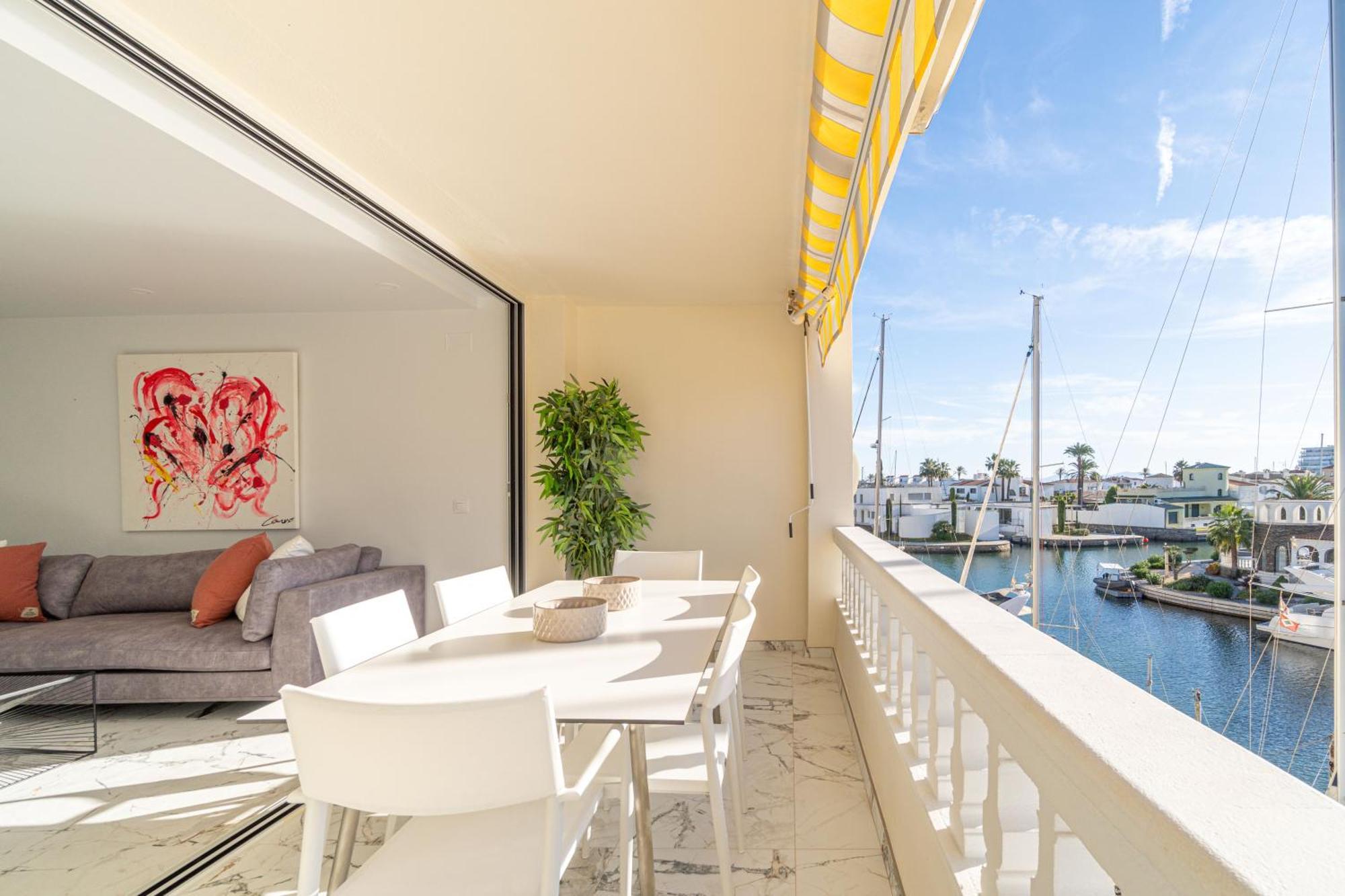 Апартаменты Moderno Apartamento Frente Al Canal Con Terrazas Эмпуриабрава Экстерьер фото